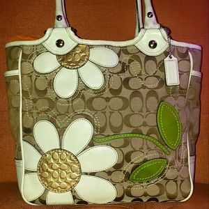Authentic Coach Signature Daisy Bleeker Bag
